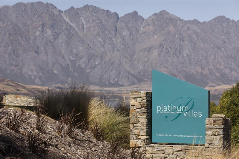 Platinum Queenstown Aparthotel Exterior photo